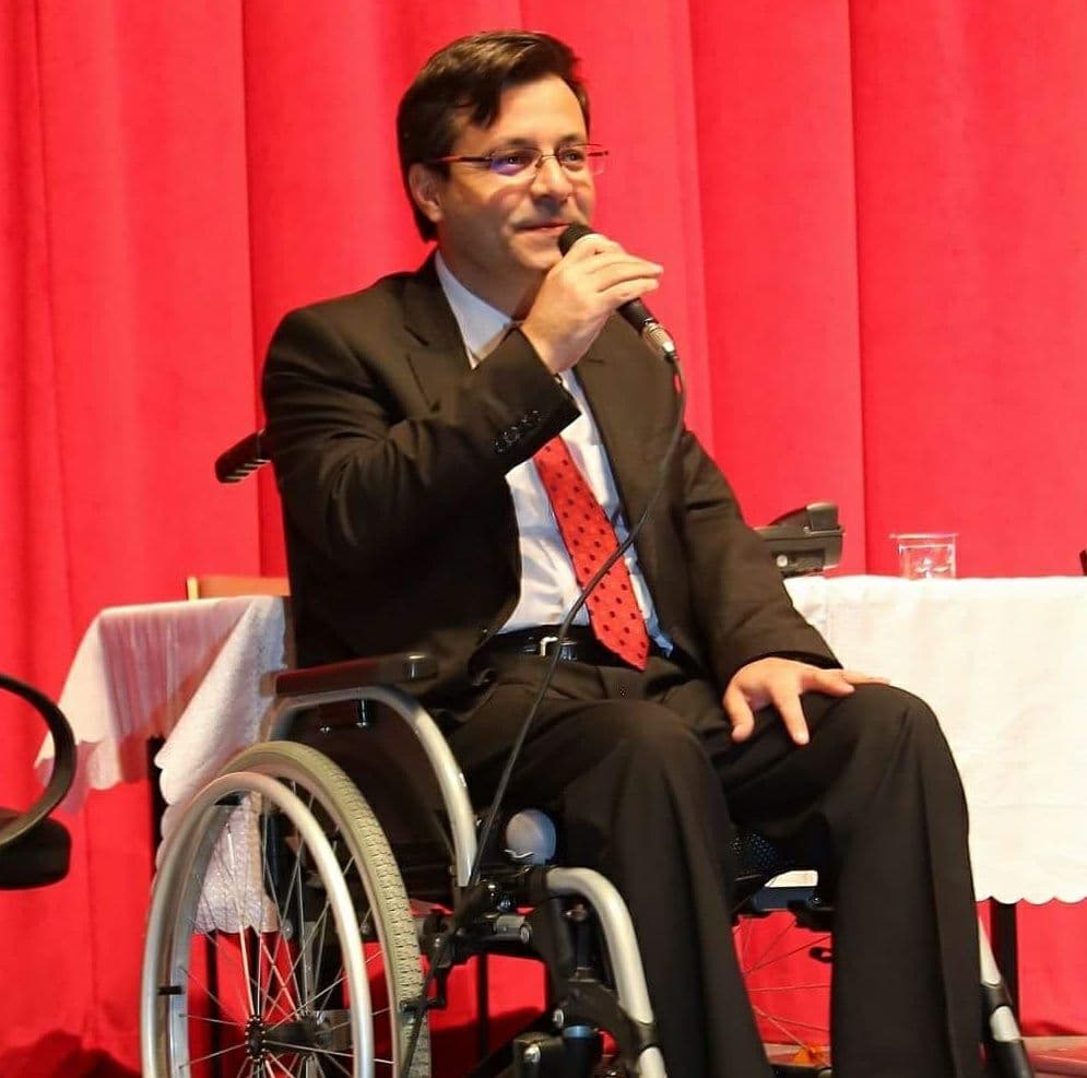 KÜLLERİNDEN DOĞARCASINA