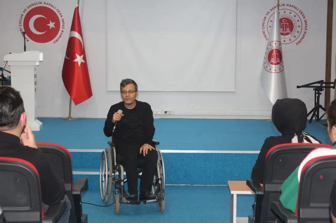 GÖKALP SEMİNER VERDİ